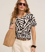Blusa em Viscose com Estampa de Folhagem - 2