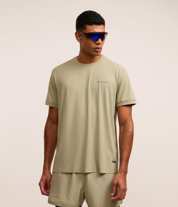 Camiseta Esportiva em Tecnologia Dry com Estampa Lettering Texturizada - 2