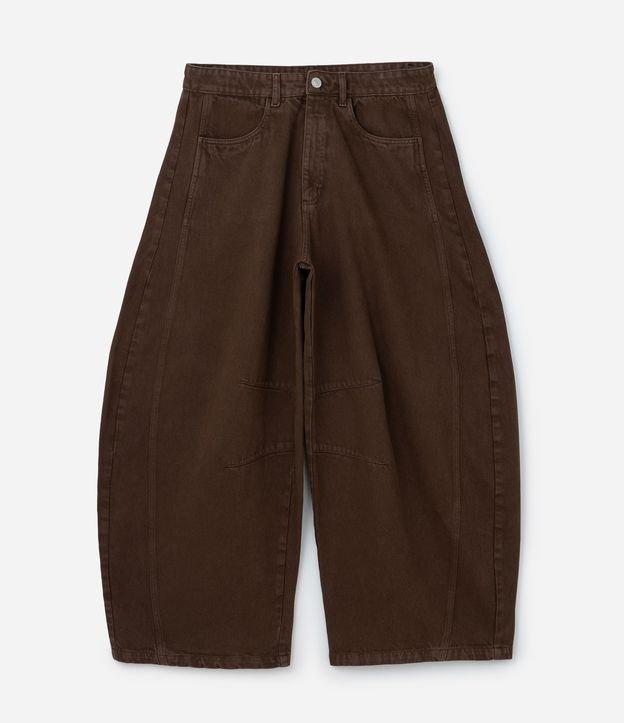 Calça Barrel em Sarja com Recorte Lateral e Pences nos Joelhos - 1