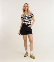 Short Baggy em Jeans com Cós Listrado e Bolsos com Pregas - 2