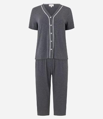 Pijama Americano Capri em Viscose com Detalhe Contrastante