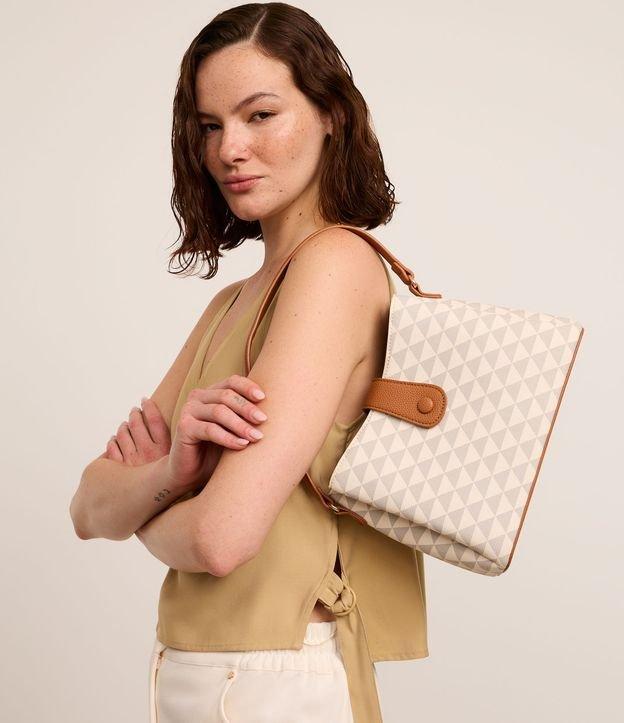 Bolsa Transversal Média com Divisórias e Fechamento Lapela com Botão - 1