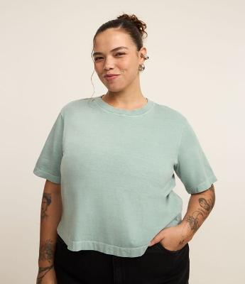 Blusa Básica Estonada Curve & Plus Size