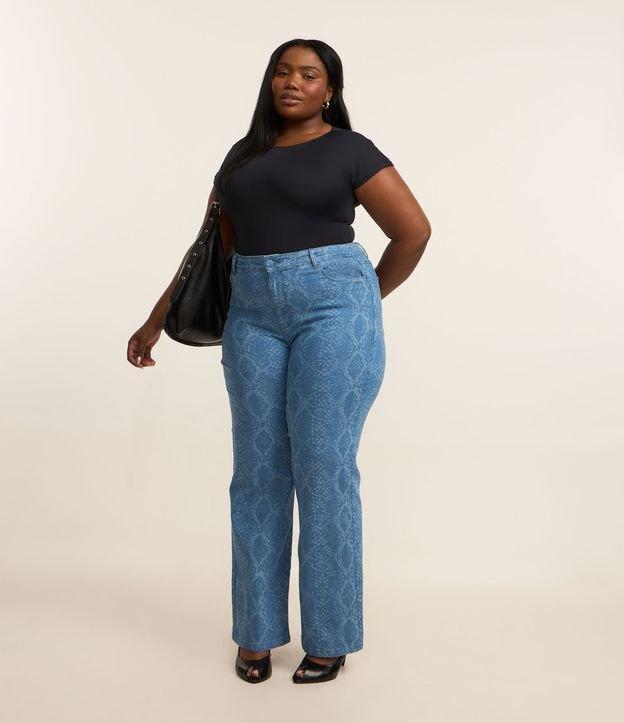 Calça Reta em Jeans com Estampa de Cobra Curve & Plus Size - 2
