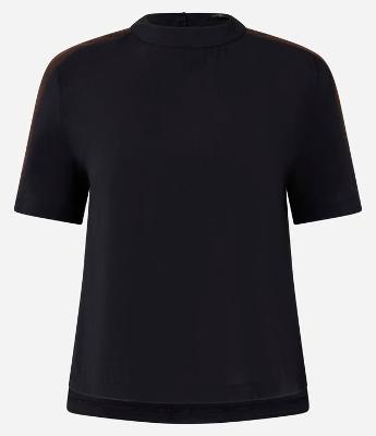 Blusa Regular Básica em Viscose com Gola Redonda