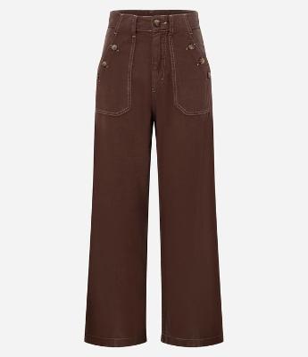 Calça Wide Leg em Sarja com Bolso Carpinteiro