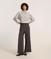 Calça Reta Texturizada com Cintura Alta - 1