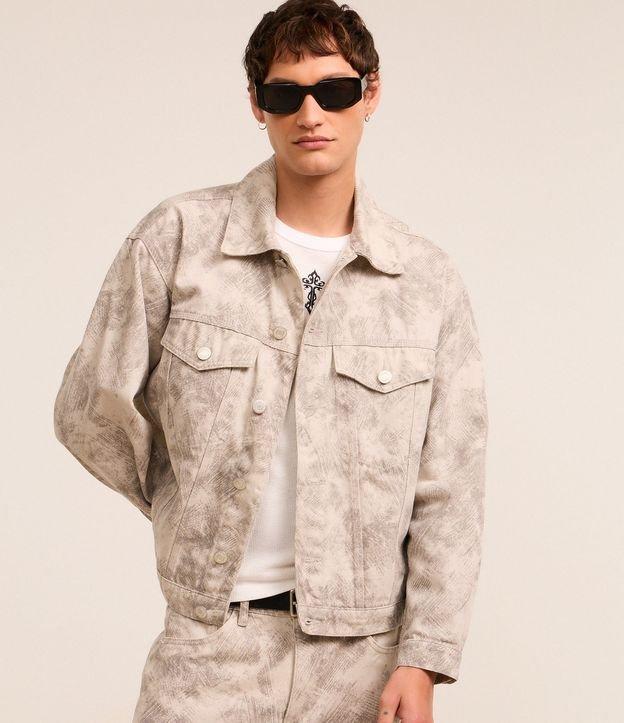 Jaqueta Overboxy em Sarja com Estampa Abstrata - 2