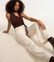 Calça Wide Leg em Sarja com Lenço de Estampa Paisley - 2