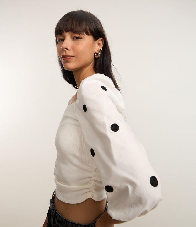 Blusa em Ribana com Bordado Poá na Manga - 2