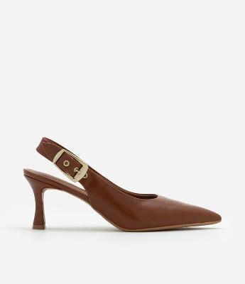 Sapato Scarpin Slingback com Maxi Fivela