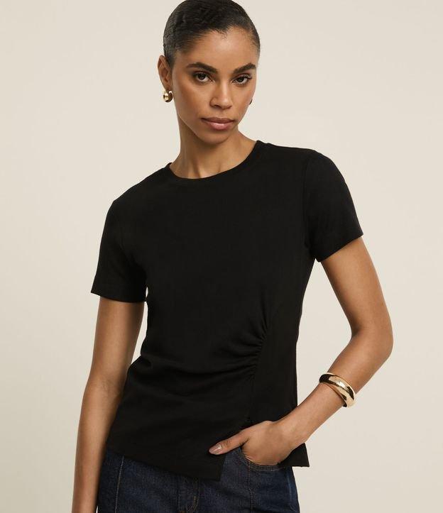 Blusa em Algodão com Fenda e Recorte Franzido na Barra - 2