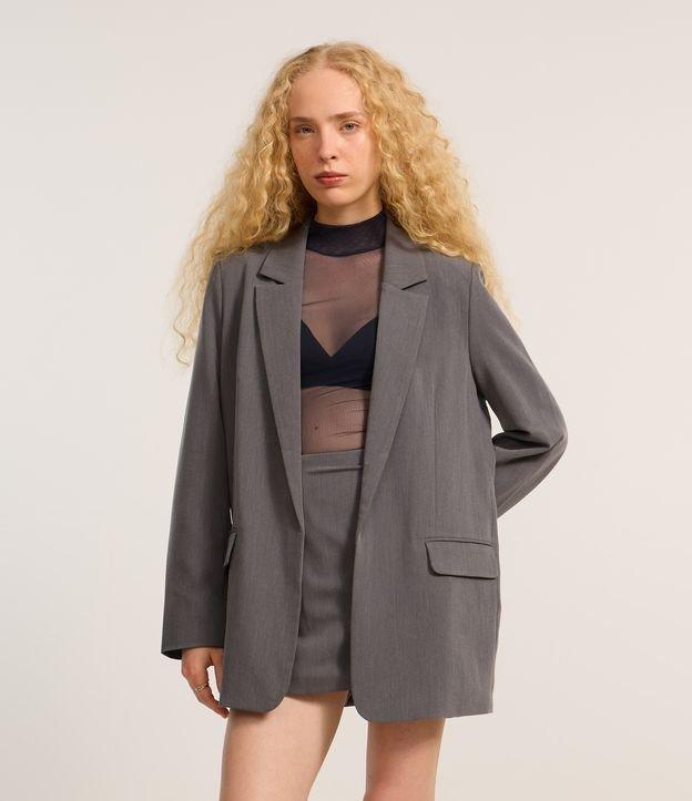 Blazer Alongado em Alfaiataria com Bolsos de Lapelas - 1