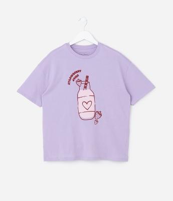 Camiseta Infantil Regular com Estampa Suco de Morango - Tam 5 A 14 Anos
