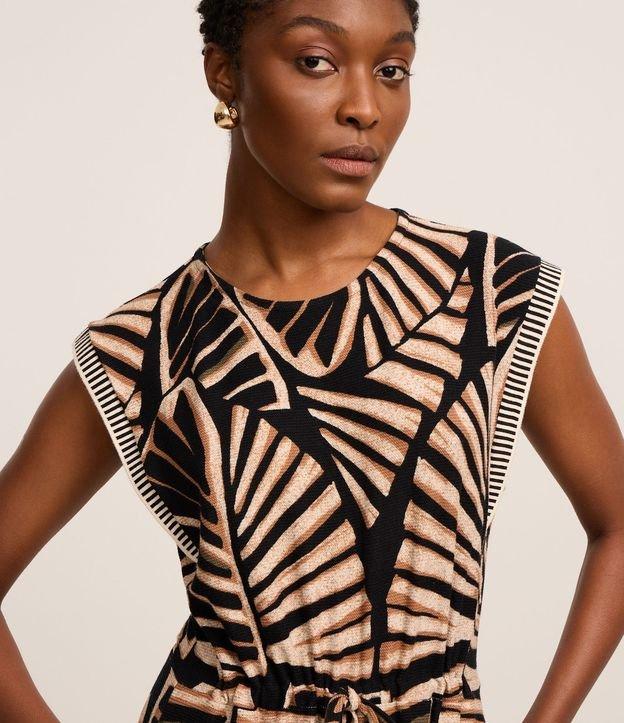 Macacão em Viscose com Amarração e Estampa Folhagem - 2