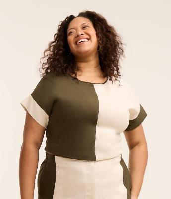 Blusa em Tela Bicolor Curve & Plus Size