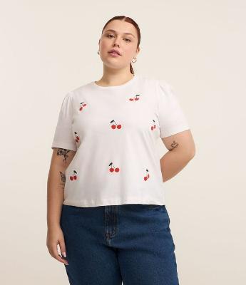 Blusa com Manga Bufante e Cerejinhas Curve & Plus Size
