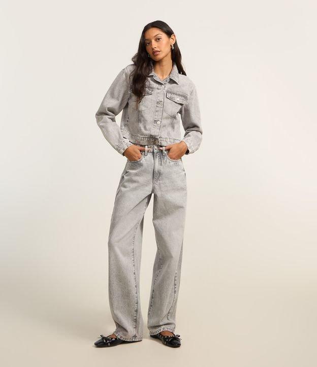 Calça Baggy em Jeans com Passantes e Bolsos - 1
