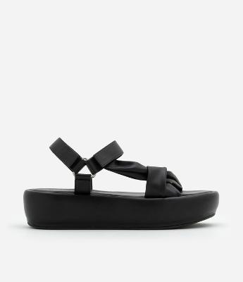 Sandália Flatform com Tiras Torcidas