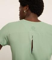 Camiseta Esportiva em Microfibra com Abertura nas Costas e Pala no Ombro - 2