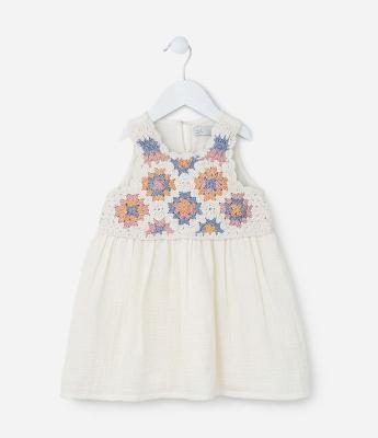 Vestido Infantil com Busto de Efeito Crochê - Tam 1 a 6 Anos