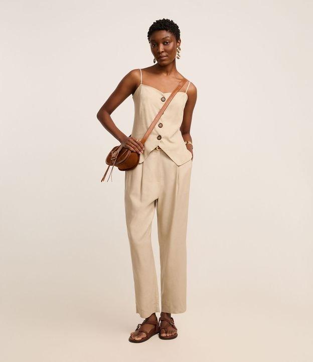 Calça Fluida em Viscolinho com Cós Alfaiatado e Pregas - 2