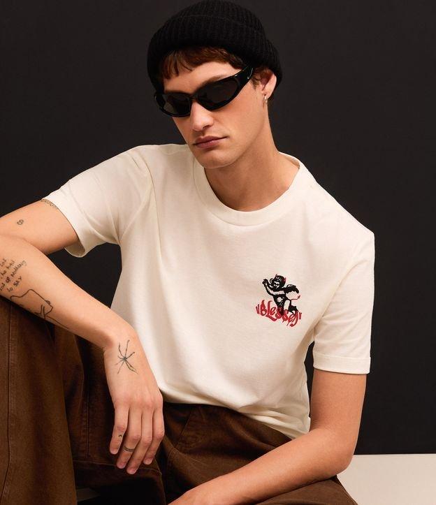 Camiseta Comfort em Algodão com Estampa Circulo de Anjos - 3