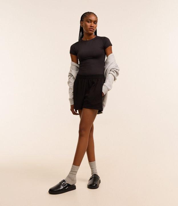 Short em Ribana com Bolsos Laterais - 2