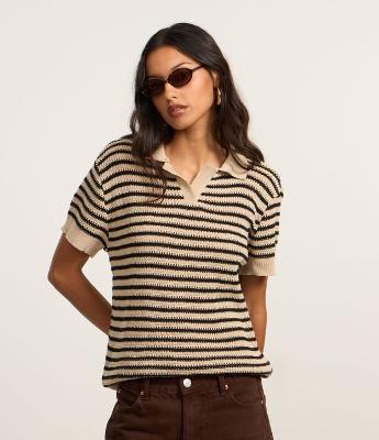 Blusa em Tricô com Listras e Manga Curta