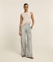 Calça Wide Leg em Sarja com Listras e Cinto Fino - 3