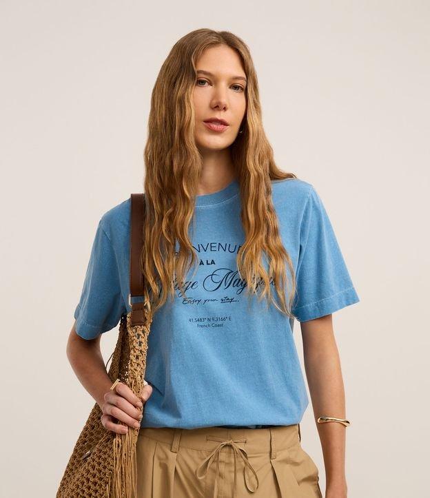 Camiseta Regular em Algodão Estonado Estampa Lettering - 1