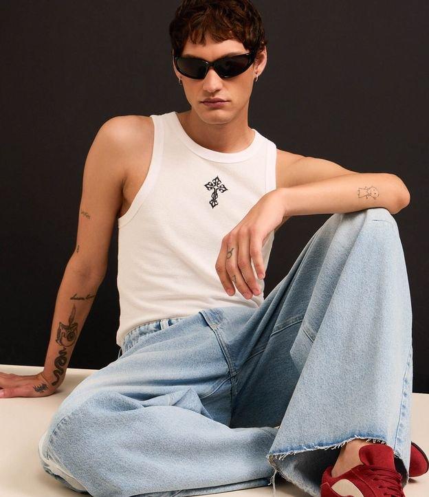 Regata Muscle em Algodão com Bordado de Cruz Texturizada - 2