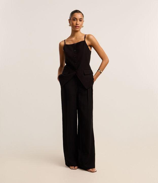 Calça Pantalona Alfaiatada em Viscose com Pregas - 1