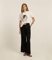 Blusa Slim em Algodão com Estampa Artística Retrato Rabiscado - 3