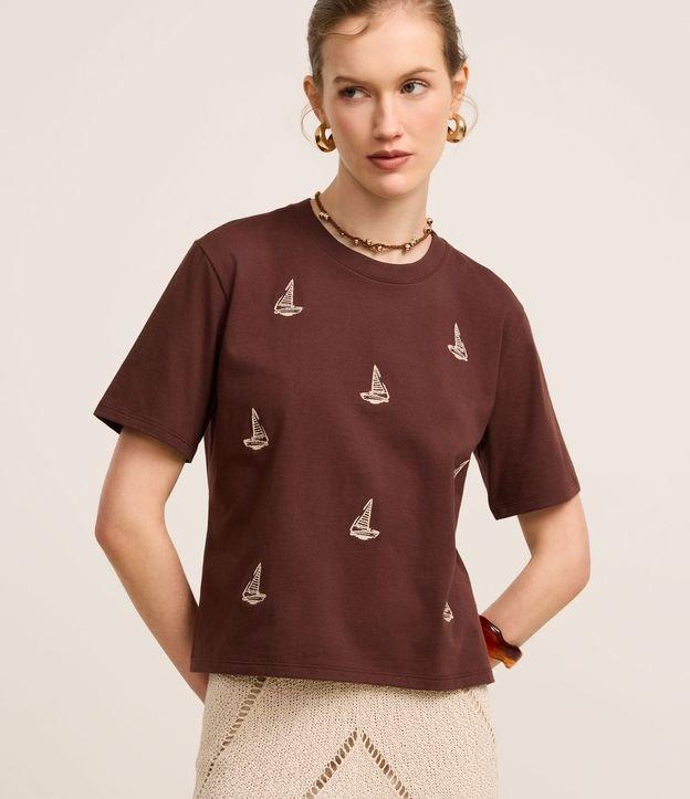 Blusa Slim em Algodão com Bordados de Barco À Vela - 2