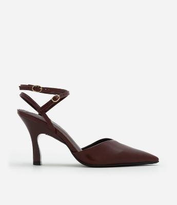 Sapato Scarpin em PU com Tiras