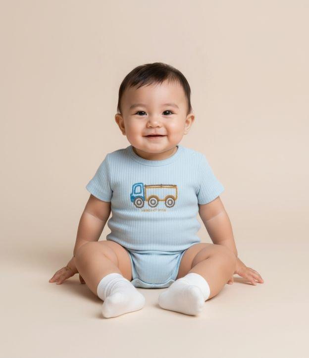 Macacão Infantil Canelado com Bordado Caminhão - Tam 0 a 18 Meses - 2