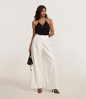 Calça Pantalona em Alfaiataria com Cós Largo e Pregas - 2