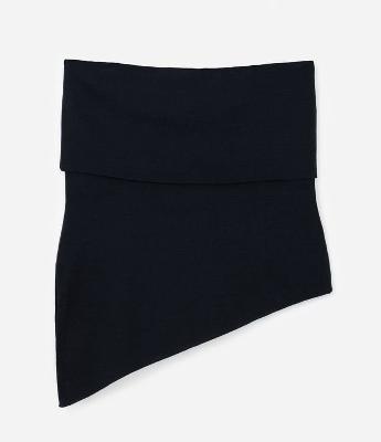 Blusa sem Manga em Tricô com Sobreposição e Fenda Lateral Curve & Plus Size