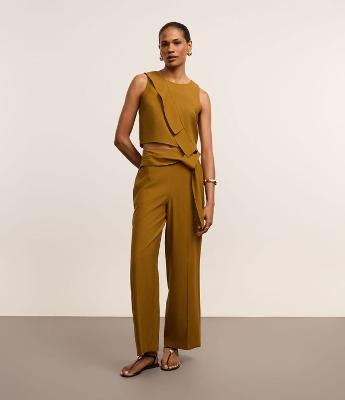 Calça Wie Leg em Alfaiataria com Cintura Alta e Faixa no Cós