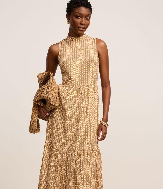Vestido Evasê Longo em Viscose com Estampa Ramos de Flor - 2