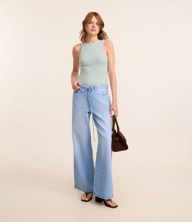 Calça Reta em Jeans com Cintura Baixa e Cinto de Amarração - 1