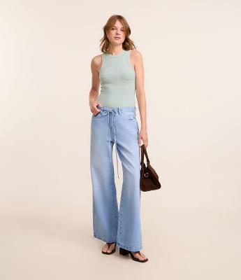 Calça Reta em Jeans com Cintura Baixa e Cinto de Amarração