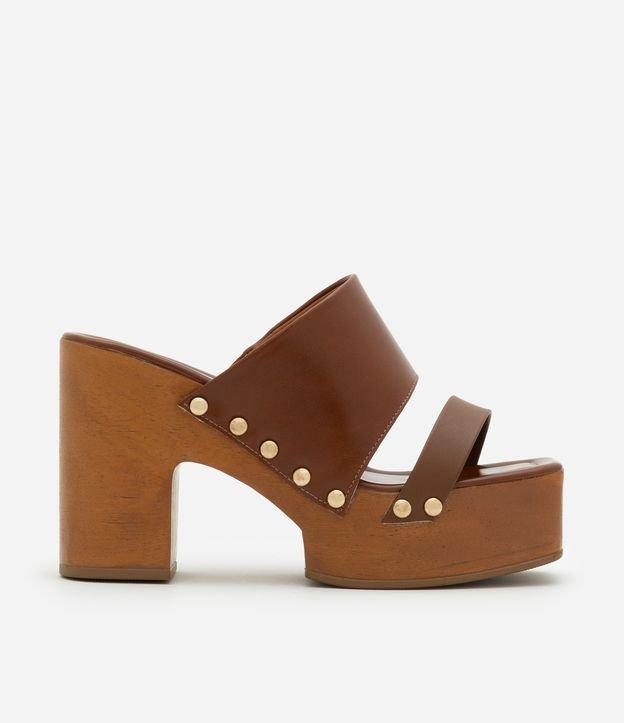 Sandália com Salto Alto Efeito Madeira e Tachinhas - 1