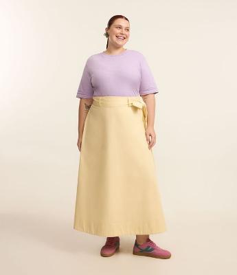 Saia Midi em Sarja com Cinto Faixa Curve & Plus Size