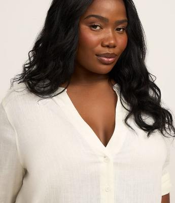Camisa em Viscose e Linho com Gola Padre Curve & Plus Size