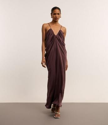 Vestido Longo em Cetim com Drapeados Degagê