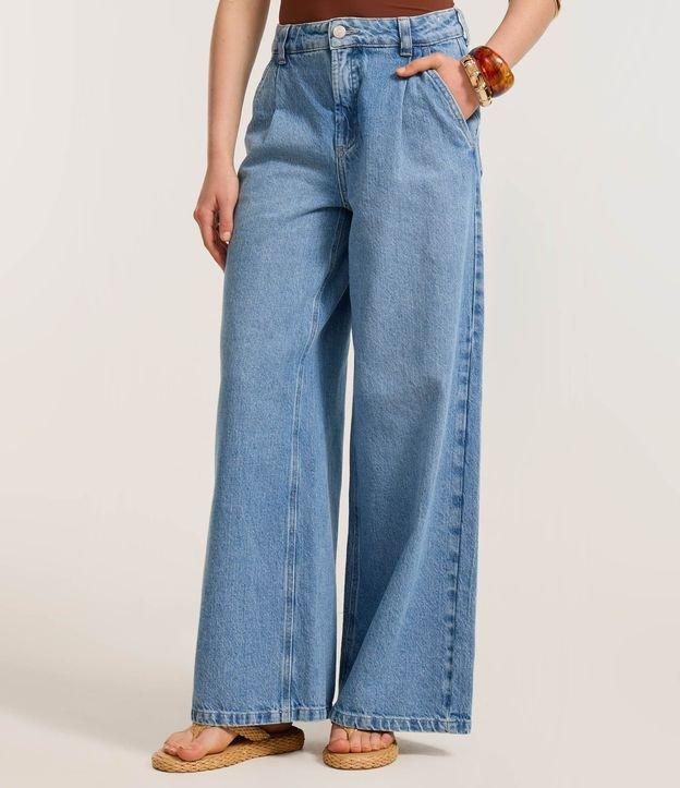 Calça Wide Leg em Jeans com Pregas Frontais - 2
