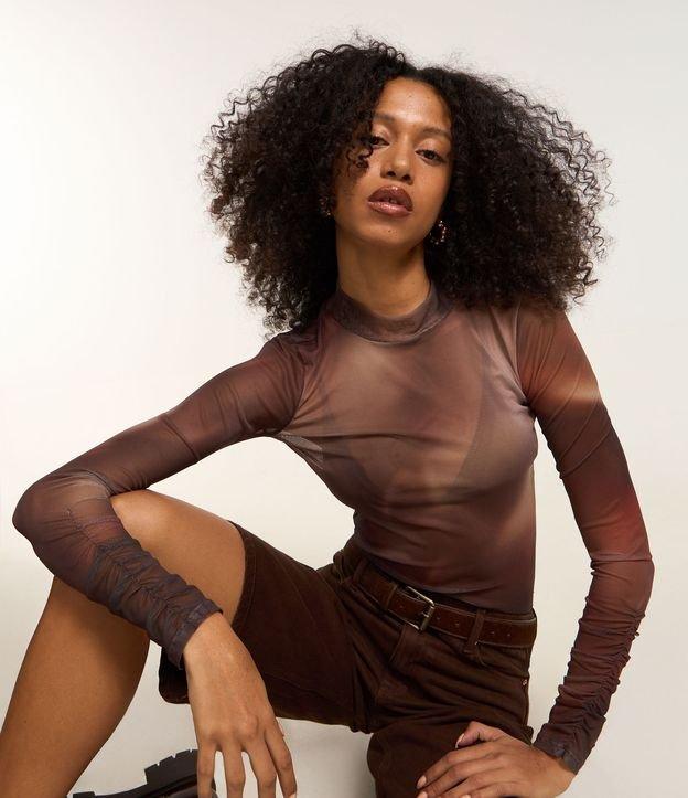 Blusa em Tule com Estampa Abstrata e Franzidos na Manga - 1
