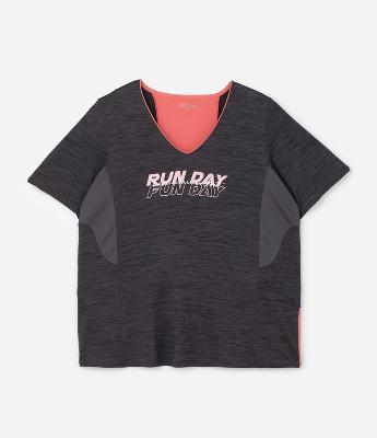 Camiseta Esportiva em Tecnologia Dry com Lettering Run Day Fun Day Curve & Plus Size